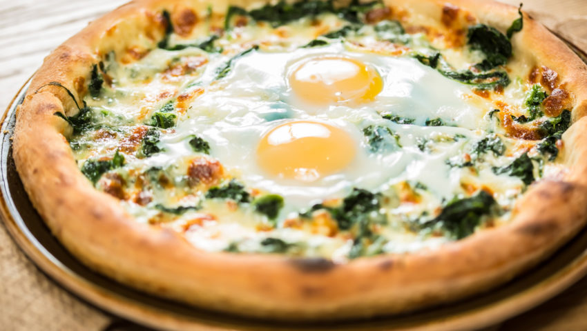 Spinach Egg Breakfast Pizzas