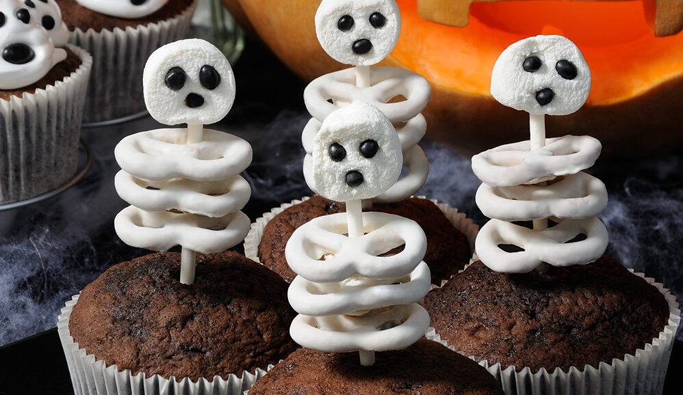 Photo of Scrumptious Skeleton Cupcakes